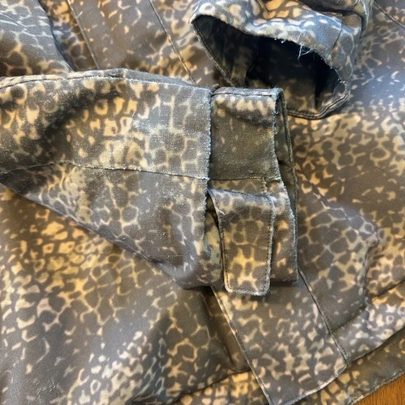 Burton Camo Jacket with Red Patterned Beanie - Picture 3 of 7